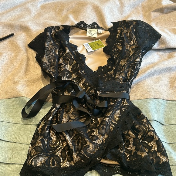 Janetchurg top - Picture 1 of 2